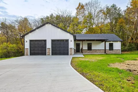 4716 NE Amazonia Rd, Saint Joseph, MO 64505