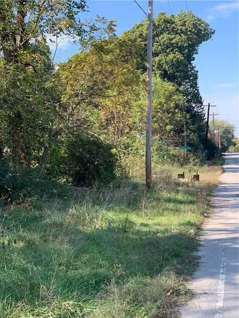 9707 E Wilson Rd, Independence, MO 64050 photo 6