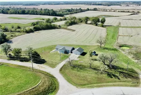 443 NW 5th Ave, Trenton, MO 64683