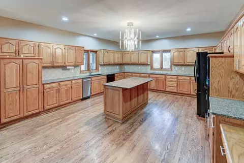 Kitchen - 19610 E Bundschu Rd, Independence, MO 64056 photo 2 of 6