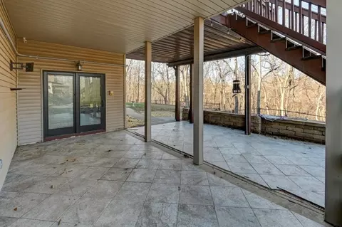 Exterior - 19610 E Bundschu Rd, Independence, MO 64056 photo 8 of 20