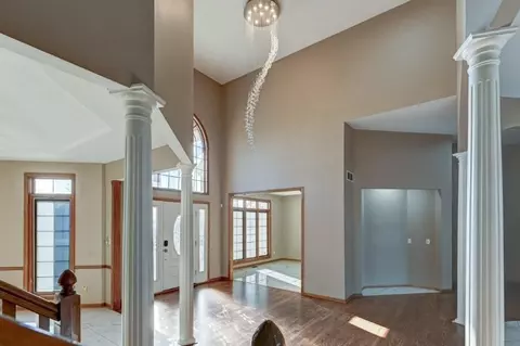 Entry Way - 19610 E Bundschu Rd, Independence, MO 64056 photo 2 of 2