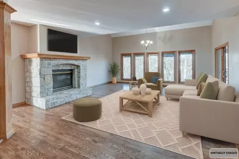 Living - 19610 E Bundschu Rd, Independence, MO 64056 photo 23 of 23