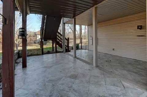 Exterior - 19610 E Bundschu Rd, Independence, MO 64056 photo 13 of 20