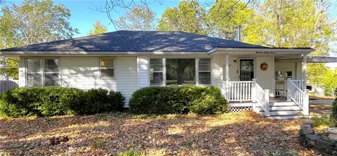 1387 Marblecrest Dr, Fort Scott, KS 66701