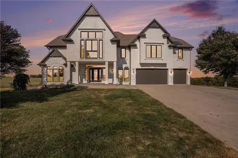 2600 NW 108th St, Kansas City, MO 64154