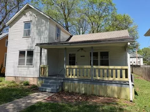 1025 Laramie St, Atchison, KS 66002