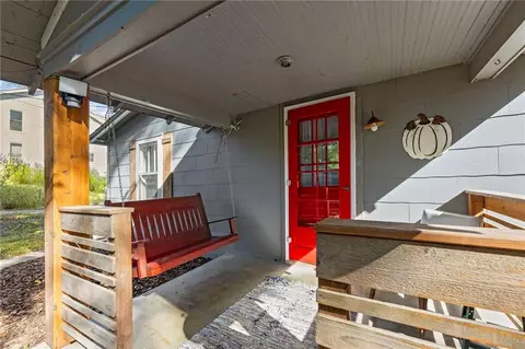 105 S 64th St, Kansas City, KS 66111