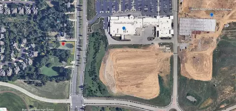 16050 Antioch Rd, Overland Park, KS 66085