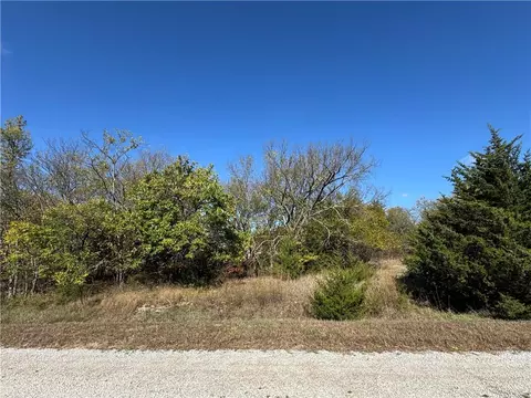 41 45 Illinois Dr, Linn Valley, KS 66040