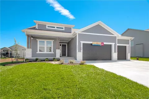 24953 W 145th St, Olathe, KS 66061