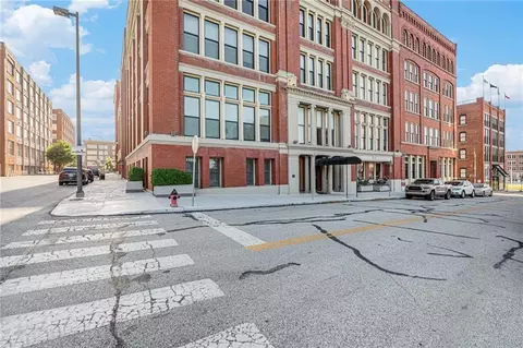612 Central St #304, Kansas City, MO 64105