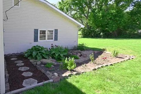 Exterior - 501 N Platte Ave, Edgerton, MO 64444 photo 6 of 7