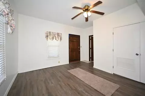 Living - 501 N Platte Ave, Edgerton, MO 64444 photo 3 of 5