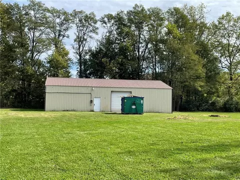 9026 County Rd 375 Rd, Saint Joseph, MO 64505