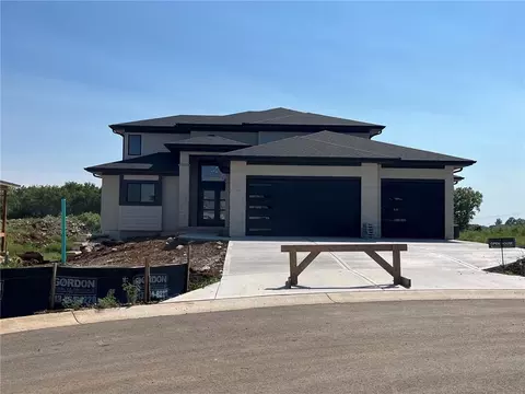 11803 W 181st Ter, Overland Park, KS 66013