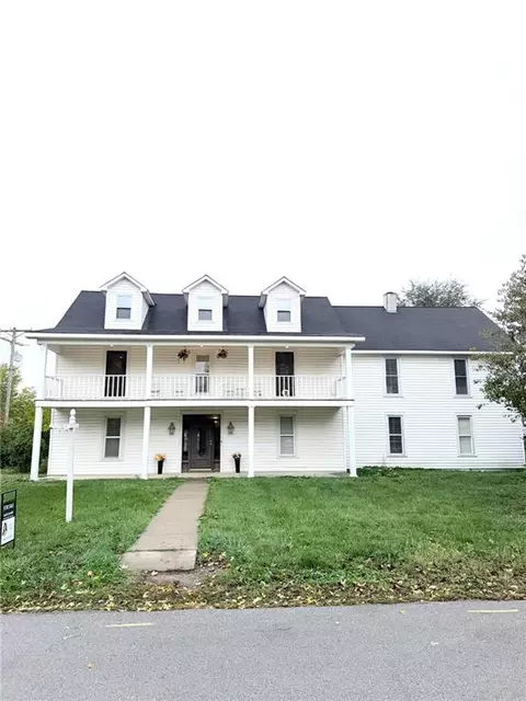106 E Main St, Jamesport, MO 64648