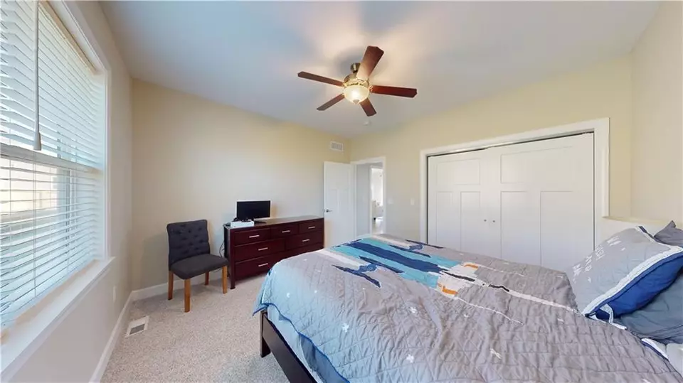 Bedroom - 27727 S Scout Ridge Dr, Maryville, MO 64468 photo 3 of 4