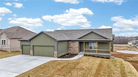 1313 N Holland Dr, Independence, MO 64056