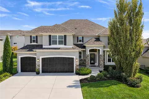 25143 W 114th Ct, Olathe, KS 66061