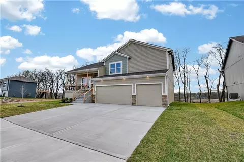 1336 N Holland Dr, Independence, MO 64056