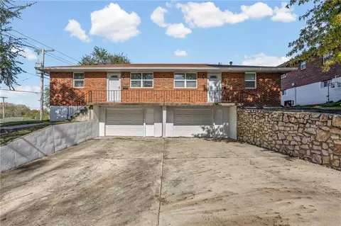 11302-11304 Putnam St, Sugar Creek, MO 64054