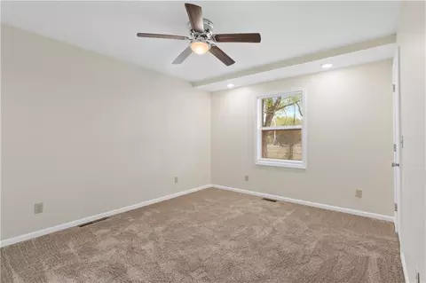 Bedroom - 730 E Cambridge Rd, Belton, MO 64012 photo 3 of 4