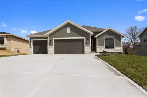 11413 Rye Dr, Kearney, MO 64060