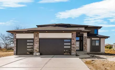 15479 W 166th Ter, Olathe, KS 66062