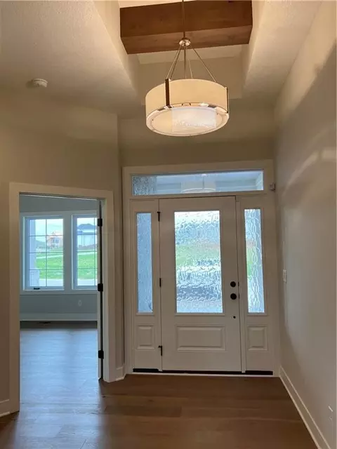 2407 W 177th Ter, Overland Park, KS 66085