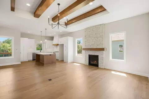 2407 W 177th Ter, Overland Park, KS 66085
