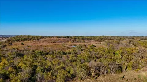 00000 W 271st St, Paola, KS 66071