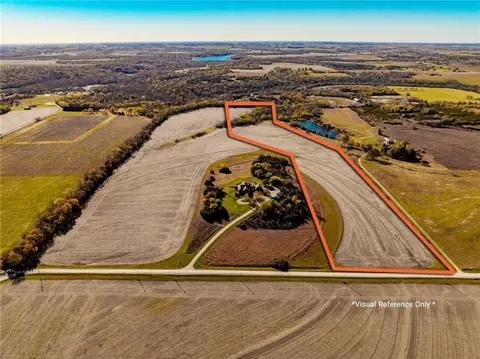 627 N 900 Rd, Lawrence, KS 66047