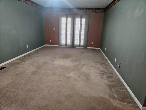 Living - 16003 E Katy Track Rd, Nevada, MO 64772 photo 4 of 6