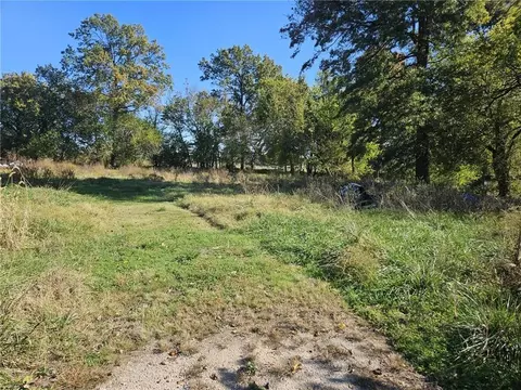 Exterior - 16003 E Katy Track Rd, Nevada, MO 64772 photo 4 of 4