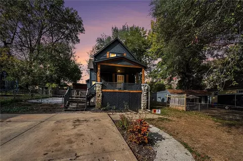 804 S Home Ave, Independence, MO 64053