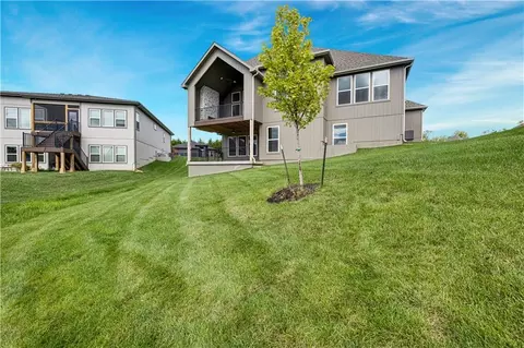 Exterior - 24949 W 98th Pl, Lenexa, KS 66227 photo 6 of 8