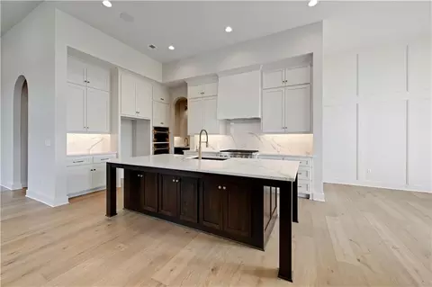 Kitchen - 24949 W 98th Pl, Lenexa, KS 66227 photo 2 of 6