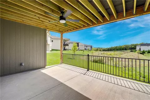 Exterior - 24949 W 98th Pl, Lenexa, KS 66227 photo 5 of 8