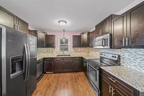 3219 S Vest Ave, Independence, MO 64055