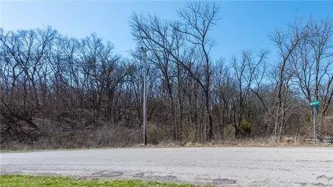 16018 Baxter Rd, Excelsior Springs, MO 64024