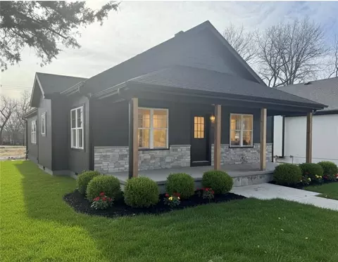 227 E Mill St, Osawatomie, KS 66064