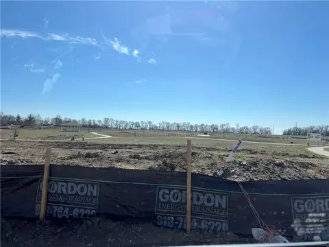 18891 W 169th St, Olathe, KS 66062