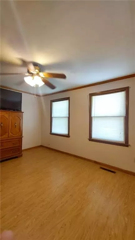 Bedroom - 207 Melvin, Arma, KS 66712 photo 4 of 4
