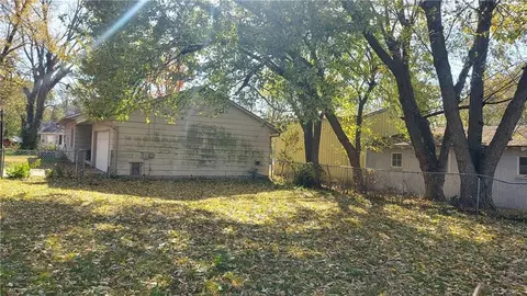Exterior - 207 Melvin, Arma, KS 66712 photo 4 of 4