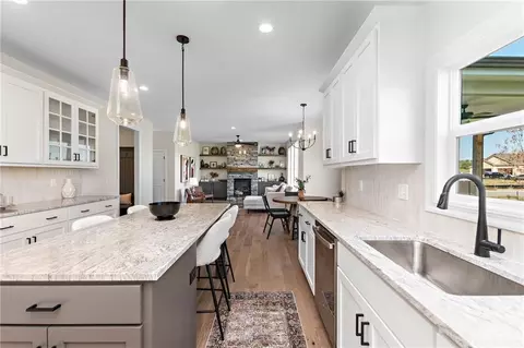 Kitchen - 18901 W 193rd Ter, Spring Hill, KS 66083 photo 6 of 6
