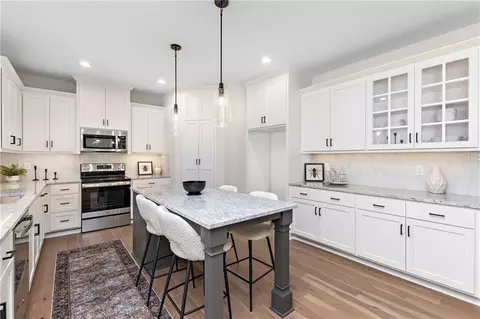 Kitchen - 18901 W 193rd Ter, Spring Hill, KS 66083 photo 5 of 6