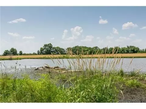 View/Area - 18901 W 193rd Ter, Spring Hill, KS 66083 photo 2 of 4