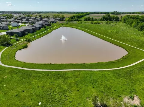 View/Area - 18901 W 193rd Ter, Spring Hill, KS 66083 photo 3 of 4