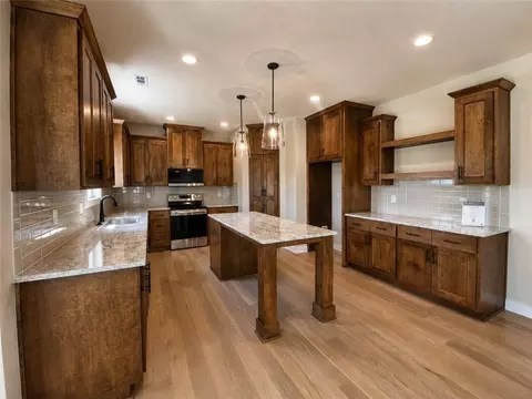 Kitchen - 18901 W 193rd Ter, Spring Hill, KS 66083 photo 1 of 6